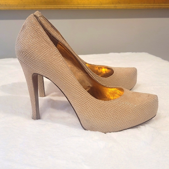 BCBGeneration Nude Heels - Picture 2 of 3